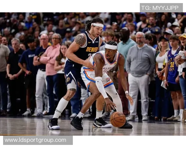 约基奇化身魔术师亚历山大与杨在费城的精彩对决