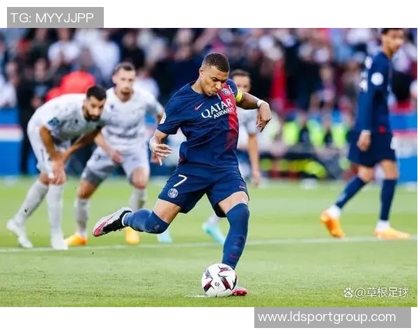 姆巴佩今日独自在健身房训练明日将评估出战西超杯的可能性