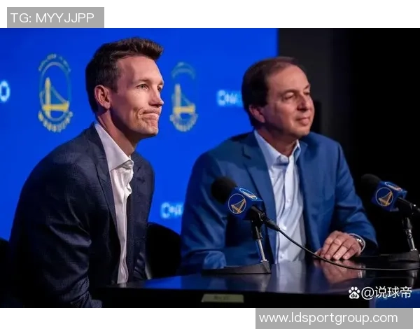 邓利维谈拉科布今夏关注球队女武神让他略感分心